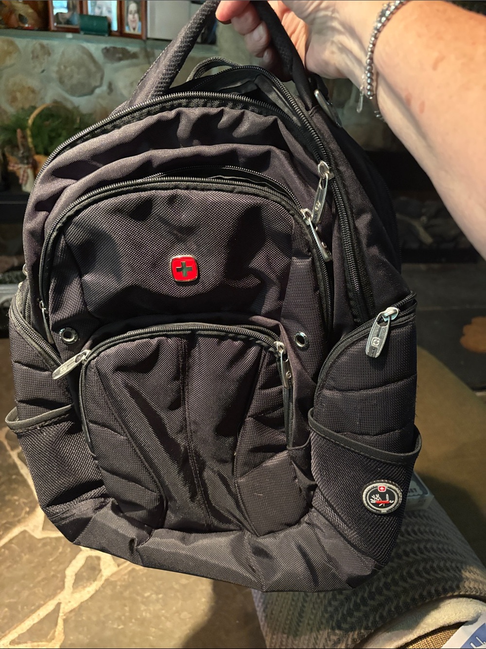 SwissGear Black Backpack with Red Logo - Multi-Compartment Men's Daypack